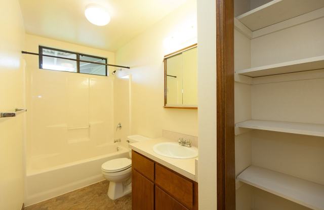 Photo of LOVELY 3BD 2.5BA HOME in KURTISTOWN