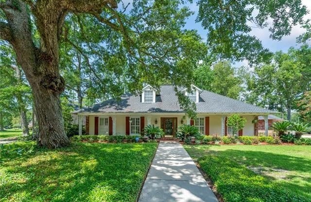 680 BARBARA Place - 680 Barbara Place, Mandeville, LA 70448