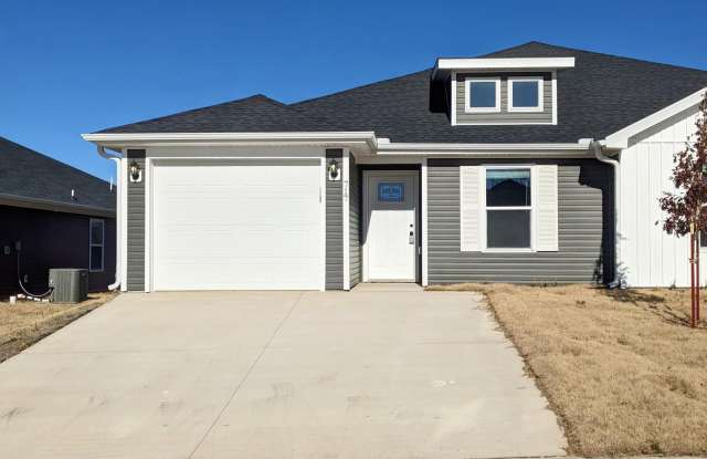 717 Short Leaf Lane