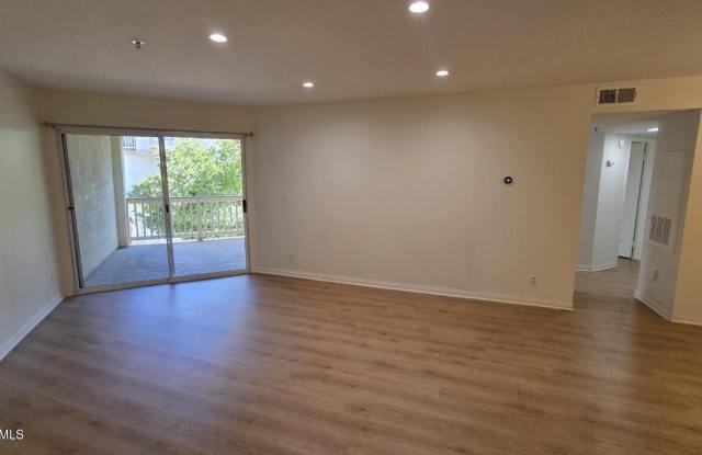 697 Sutton Crest Trail unit: 303