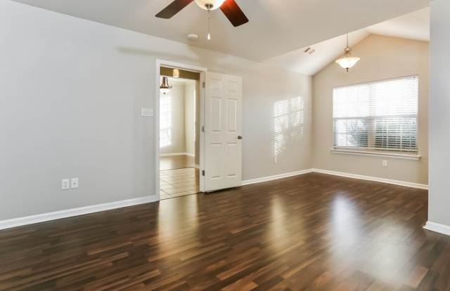 13300 Edmington Cove