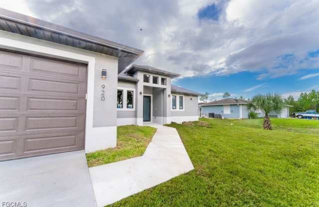 920 Washington Avenue