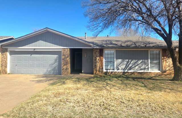 FOR LEASE - 3/2/2 North West Lubbock