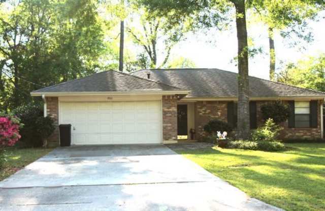 Nice 3 bedroom home in Deridder - 803 Royal Oak Lane, DeRidder, LA 70634