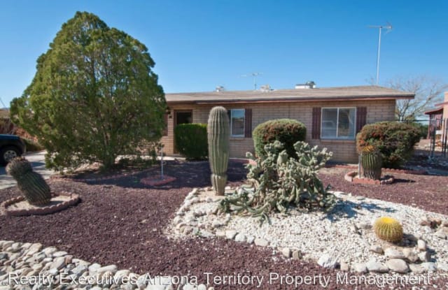 7517 N. Old Father Dr - 7517 N Oldfather Dr, Casas Adobes, AZ 85741