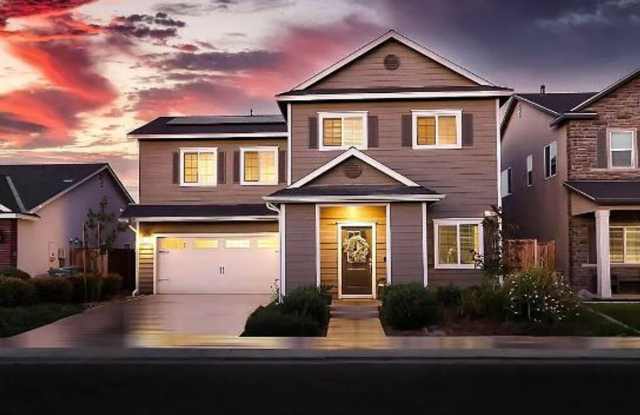3704 Shady Village Ln