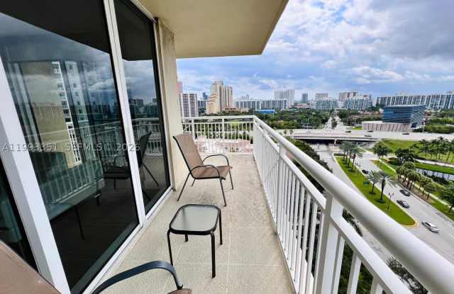 19501 W Country Club Dr