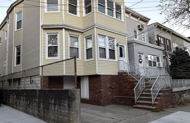 31 EAST 28TH ST - 31 East 28th Street, Bayonne, NJ 07002