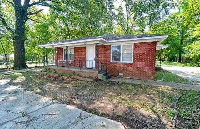 729 E Raines Rd - 729 East Raines Road, Memphis, TN 38116