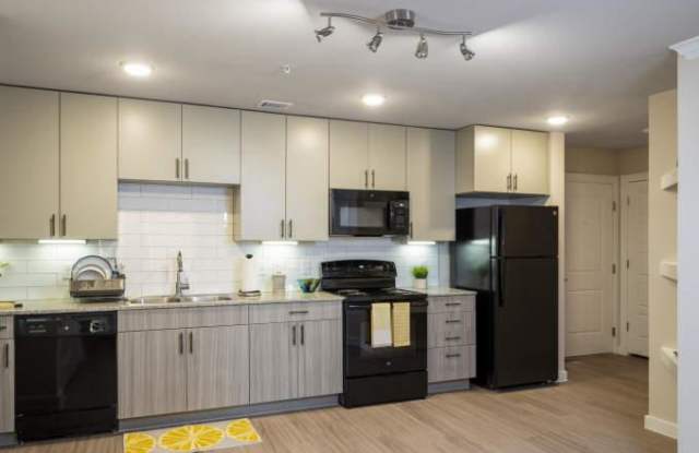 1800 S I-35 Frontage Rd, #1018