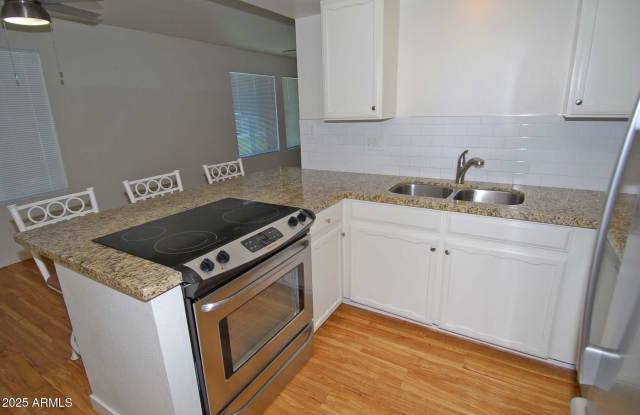 2015 E SOUTHERN Avenue