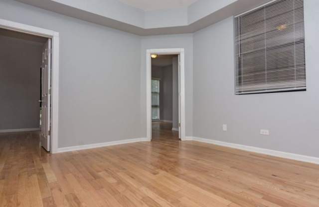 Photo of 5602 South Michigan Ave.