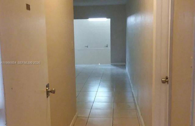140 Royal Palm Rd
