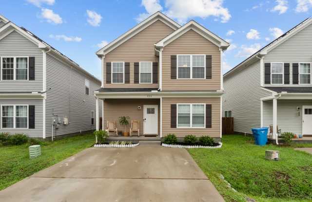 824 Somb Moore Ways