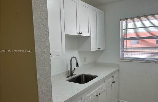 Photo of 1511 NE 8th St