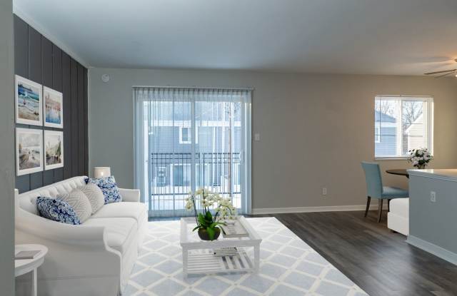 6800 Brendan Way W. Drive