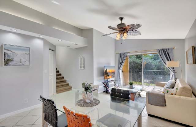 1060 Lake Shore Drive #204 - 1