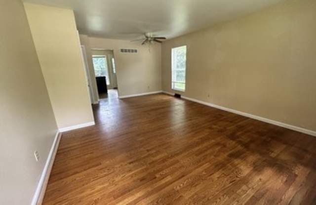9992 Fox Hall