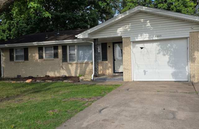 3 Bedrooms 2 Bathrooms  $1195!