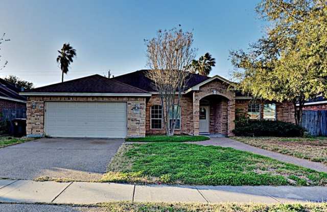 3121 La Rochelle Way