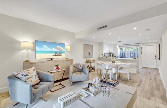 Photo of 1991 NE 15th Ave