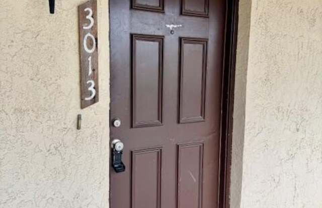 3013 Sir Hamilton Circle unit: 10