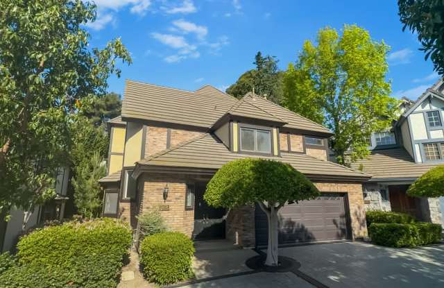 Photo of Stunning 4B/3BA House in Gated Community in Carlsbad!