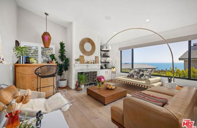 6795 Las Olas Way - 6795 Las Olas Way, Malibu, CA 90265