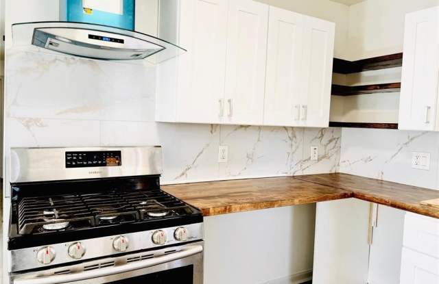 1122 Elaine Drive unit: A