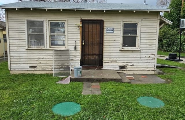 1422 Canyon Road
