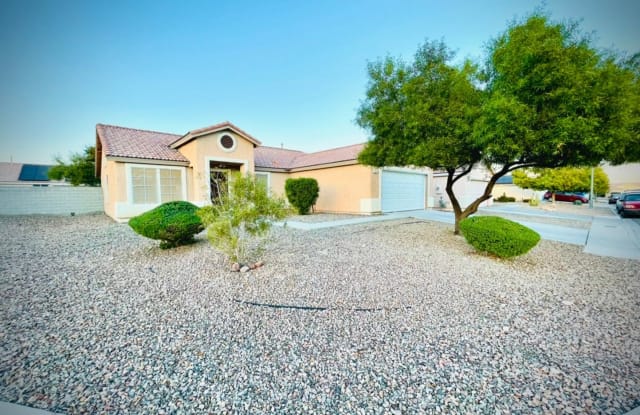 3016 Robincrest Ct - 3016 Robincrest Court, North Las Vegas, NV 89031