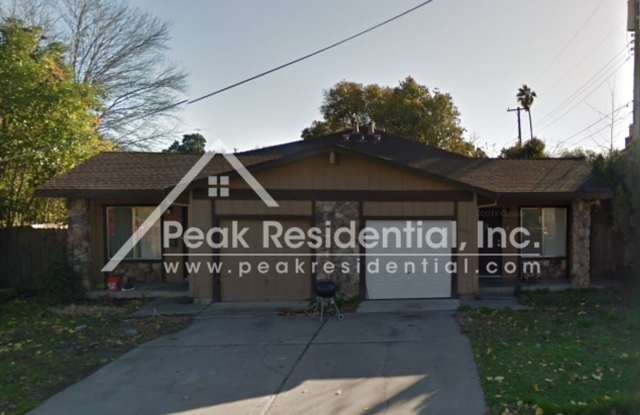 Photo of A Spacious 2bd/1ba Duplex with Garage near A.R.C.