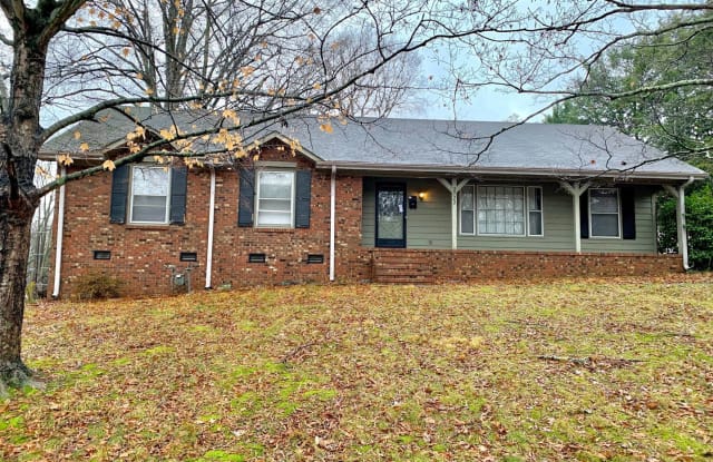 2722 Winslow Lane - 2722 Winslow Lane, Winston-Salem, NC 27103