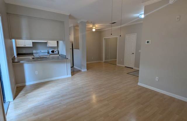 Downtown Studio Condo Unit for Rent Includes water!