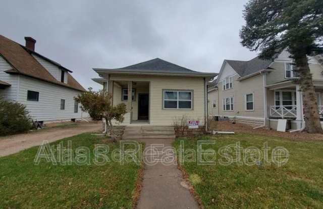1708 S 11th Avenue