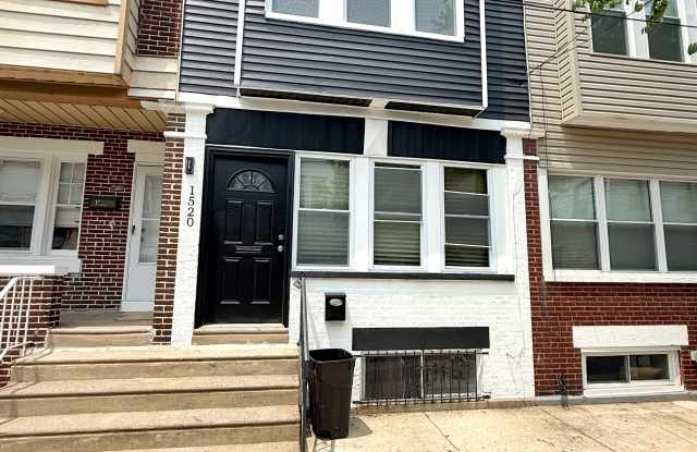 1520 S Myrtlewood St