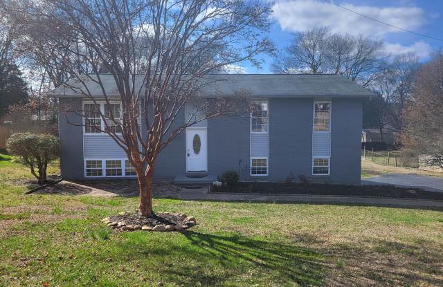 221 Amesbury Rd - 221 Amesbury Road, Knox County, TN 37934