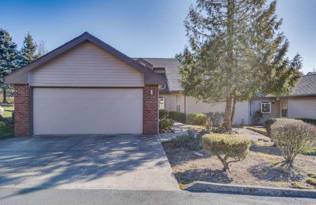 Photo of Spacious 2 Master Suites with Bonus Loft Area - Water/Sewer Paid By HOA - Prune Hill - Camas