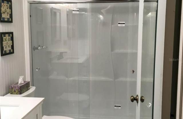 2655 PINE RIDGE WAY N