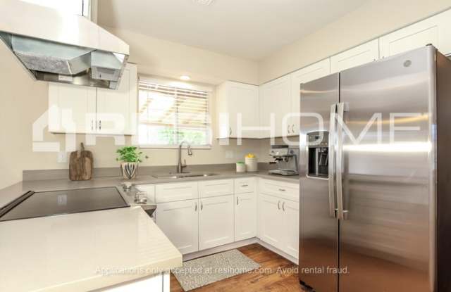 1751 West Capri Avenue