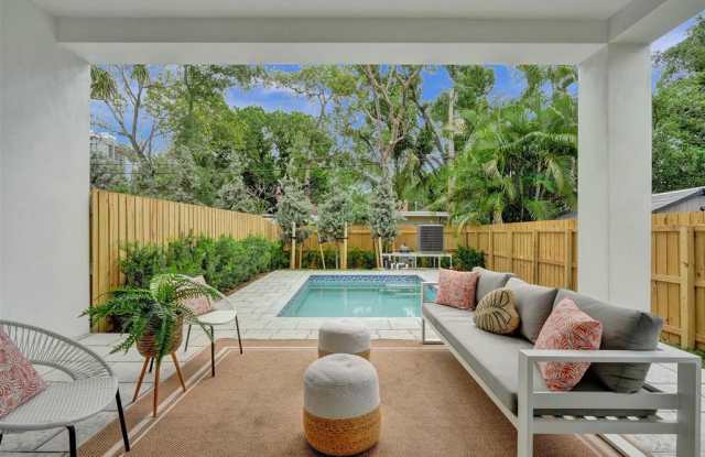 606 Southwest 7th Avenue - 1