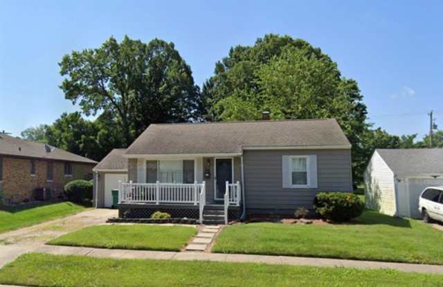 411 E 3rd Street