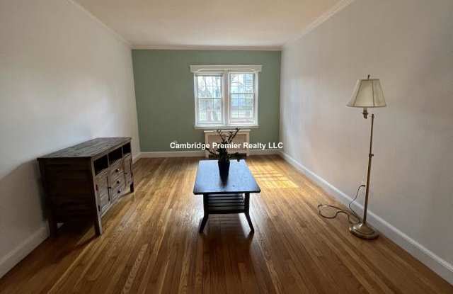 14 president Ln. - 14 Presidents Lane, Quincy, MA 02169