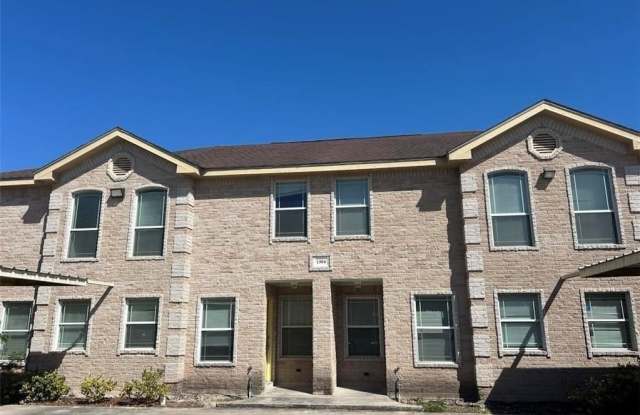 Photo of 1304 Kiwi Avenue unit: 2