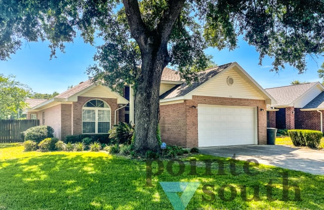 724 Ladner Dr