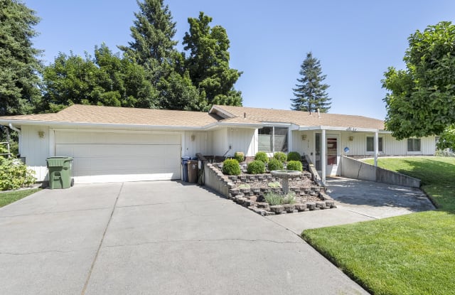 519 E Shiloh Hills Dr - 519 East Shiloh Hills Drive, Spokane, WA 99208