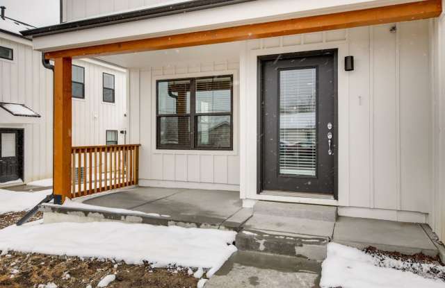 3 Bedroom Townhomes For Rent