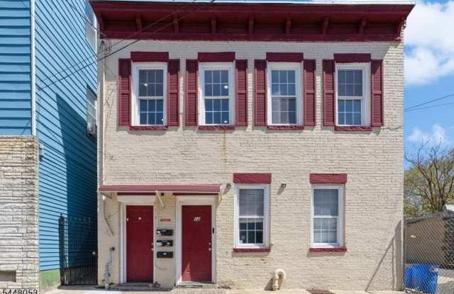 12 Alva St