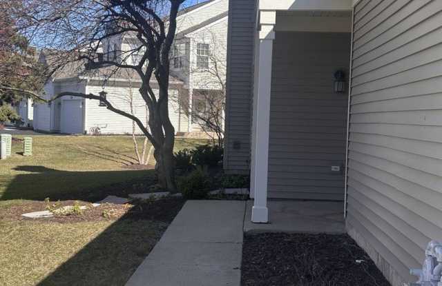 2914 White Thorn Circle