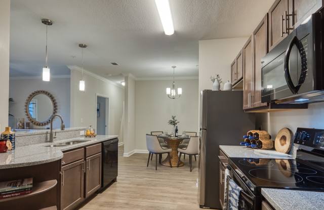 Port 58 Apartments @ Hillpoint